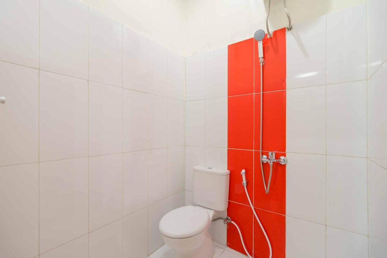 Reddoorz Plus @ Setiabudi Medan 4 Sunggal エクステリア 写真